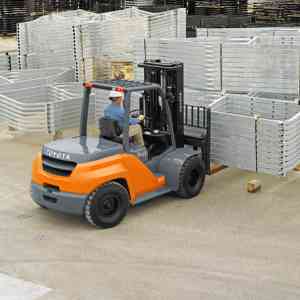 Čeoni viličar - Toyota Tonero (35 do 80)